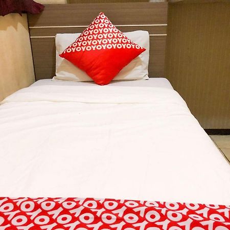 Oyo 93767 45 Guest House Sragen Екстериор снимка