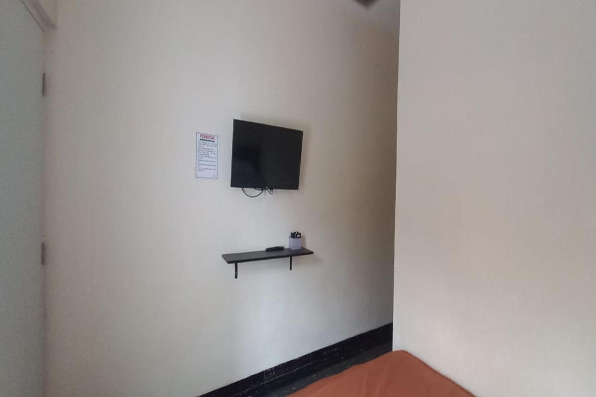 Oyo 93767 45 Guest House Sragen Екстериор снимка
