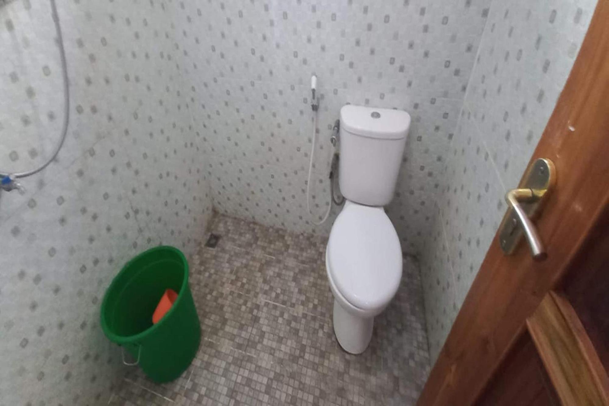 Oyo 93767 45 Guest House Sragen Екстериор снимка